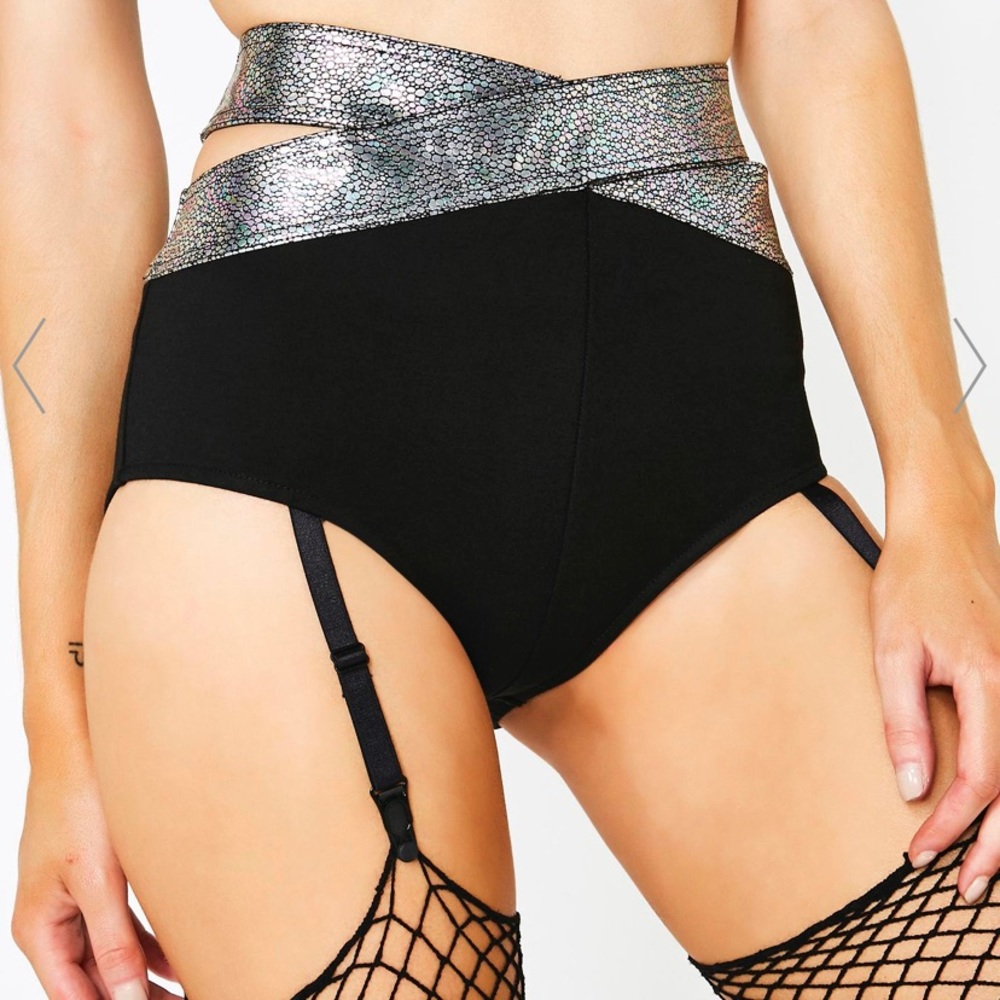 Club Exx - Queendom Reign Ponte Shorts, Black, M